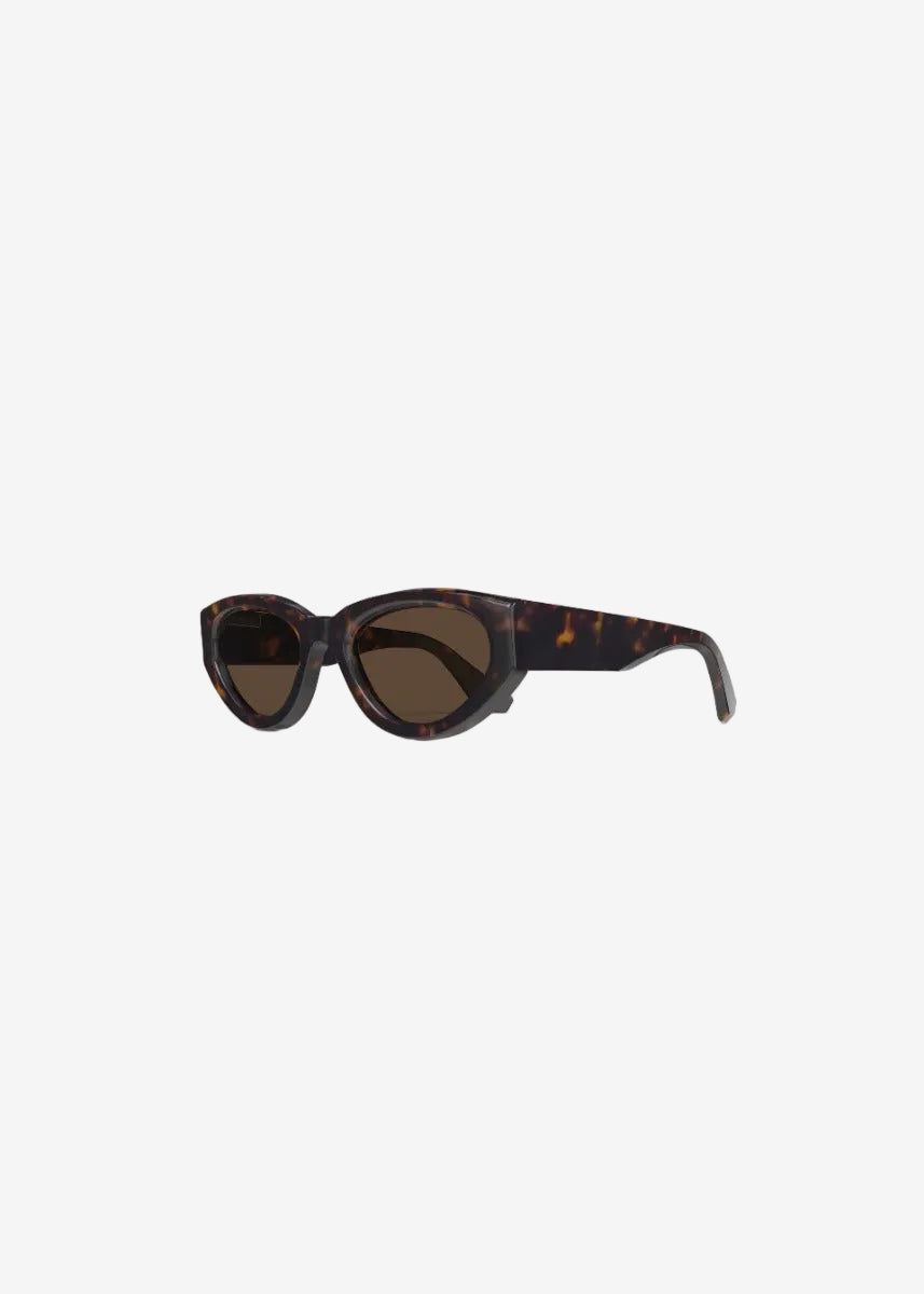 Chimi 06 Core cat-eye sunglasses