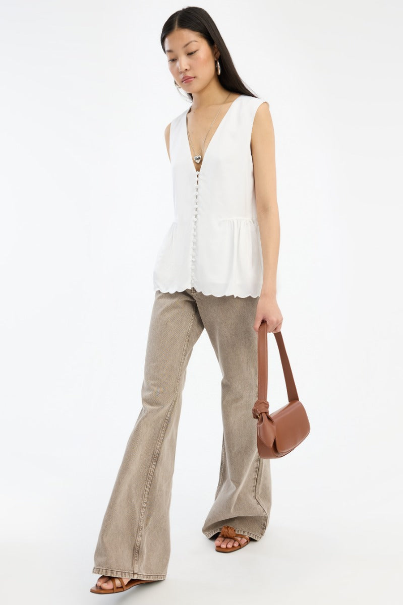 High-waisted flared jeans