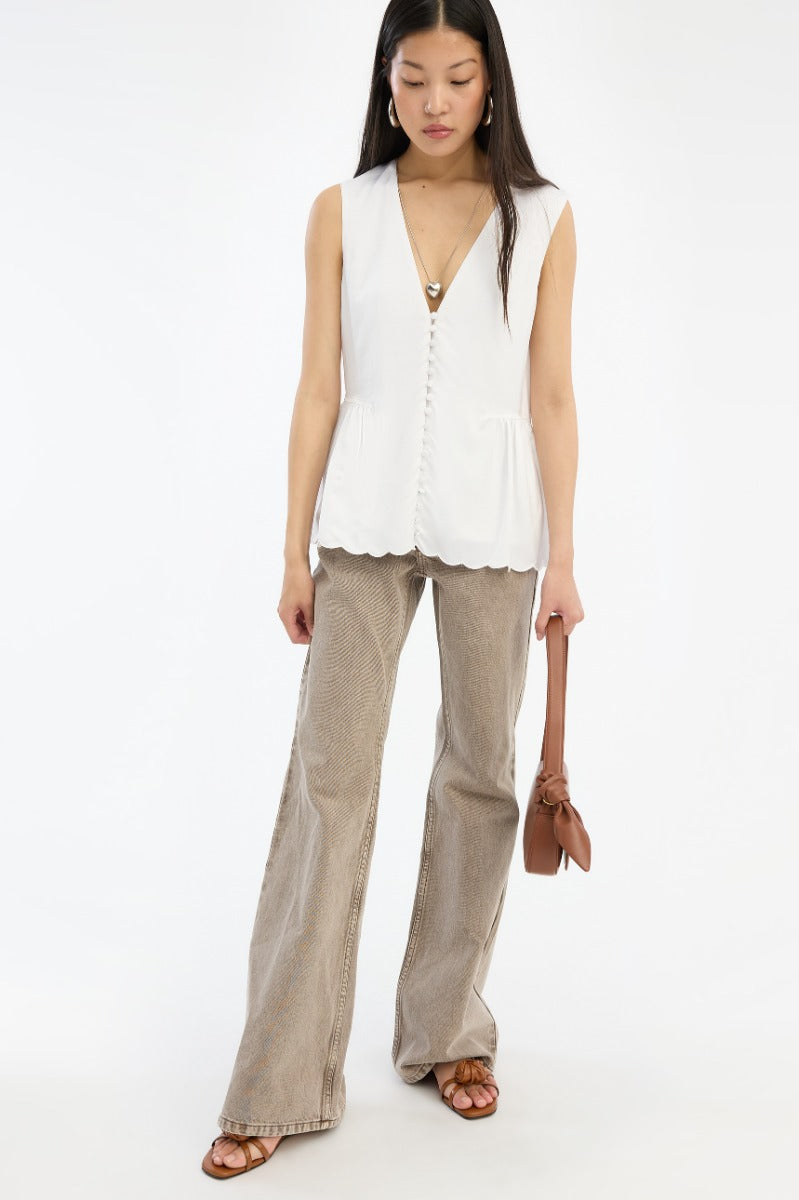 High-waisted flared jeans