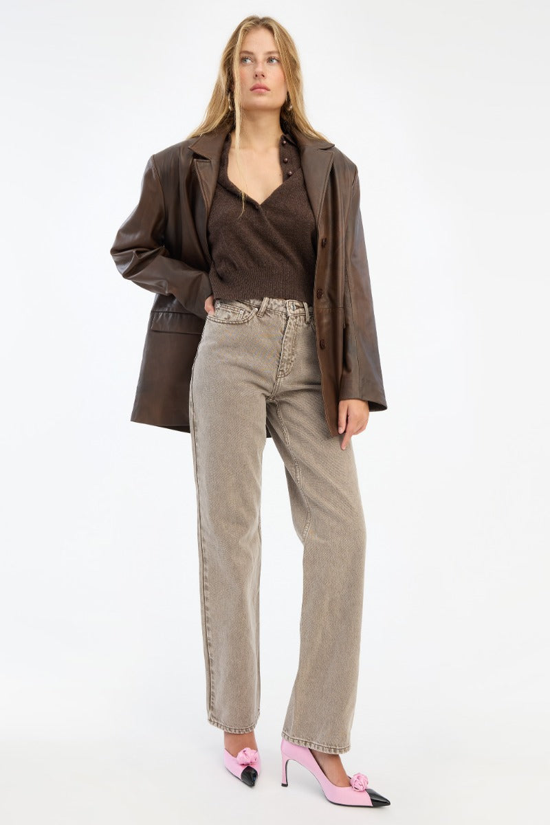 Loose Straight-Leg Jeans
