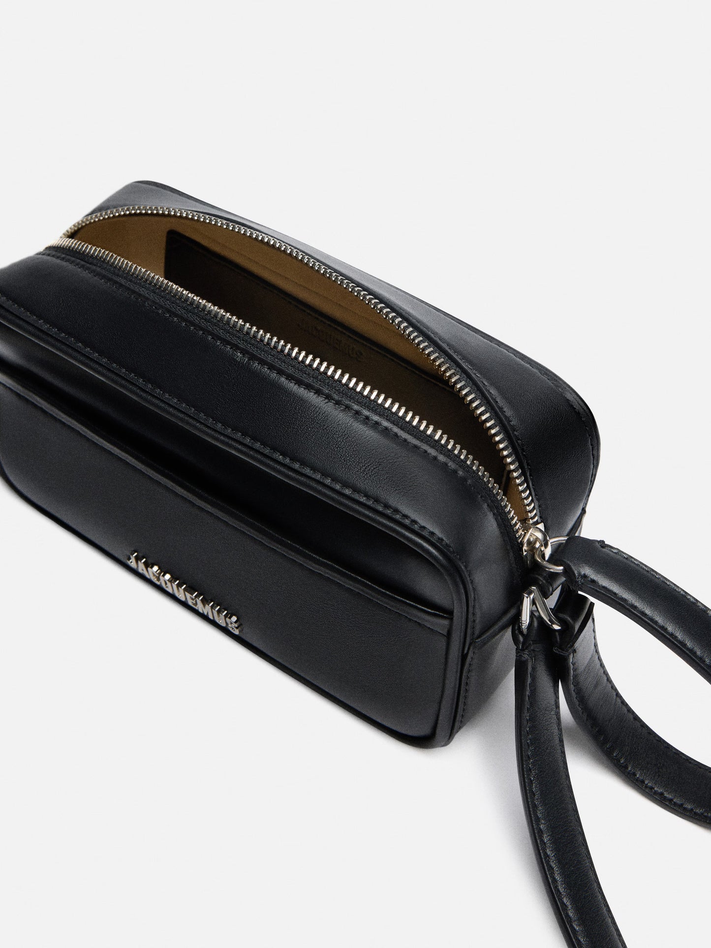 The Baneto Leather camera bag