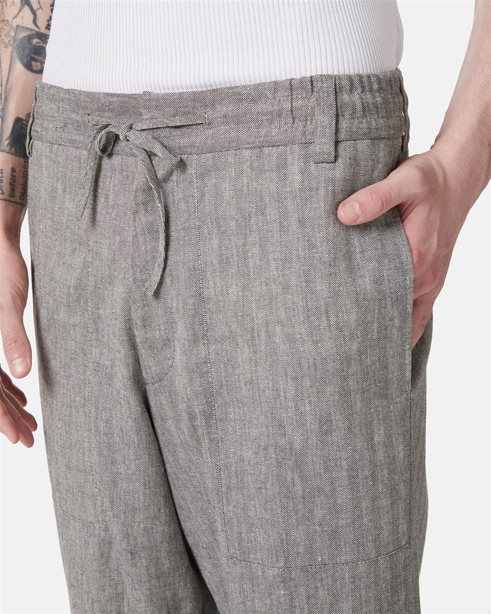 Stretch herringbone cargo fit pants
