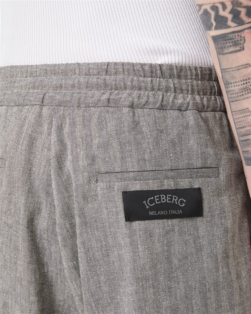 Woven Knee Pant