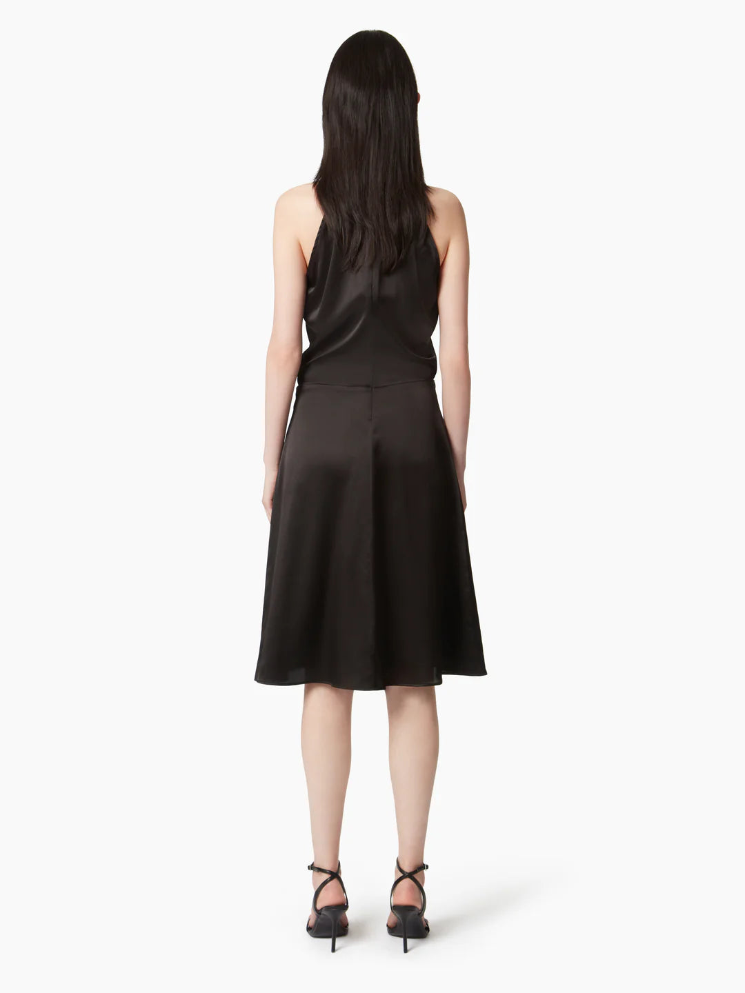 Backless dress with bow detail