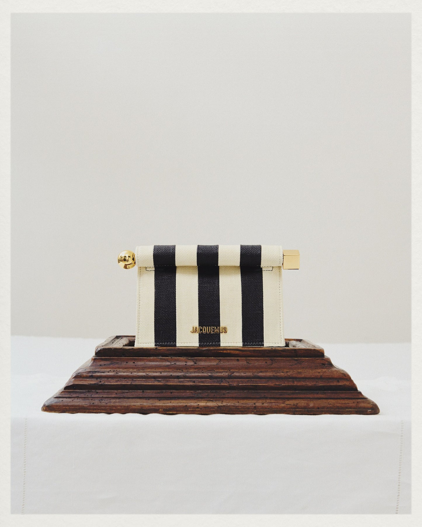 JACQUEMUS Small Rond Carré clutch