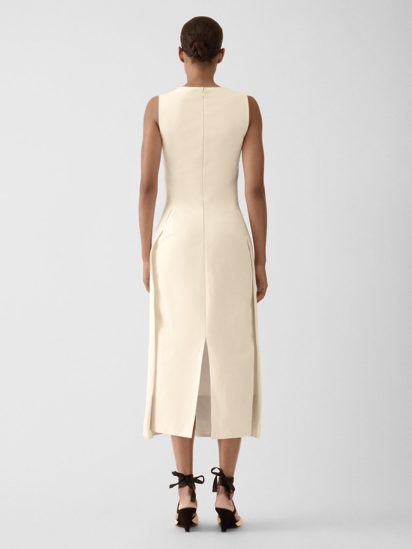 White la robe tablier dress