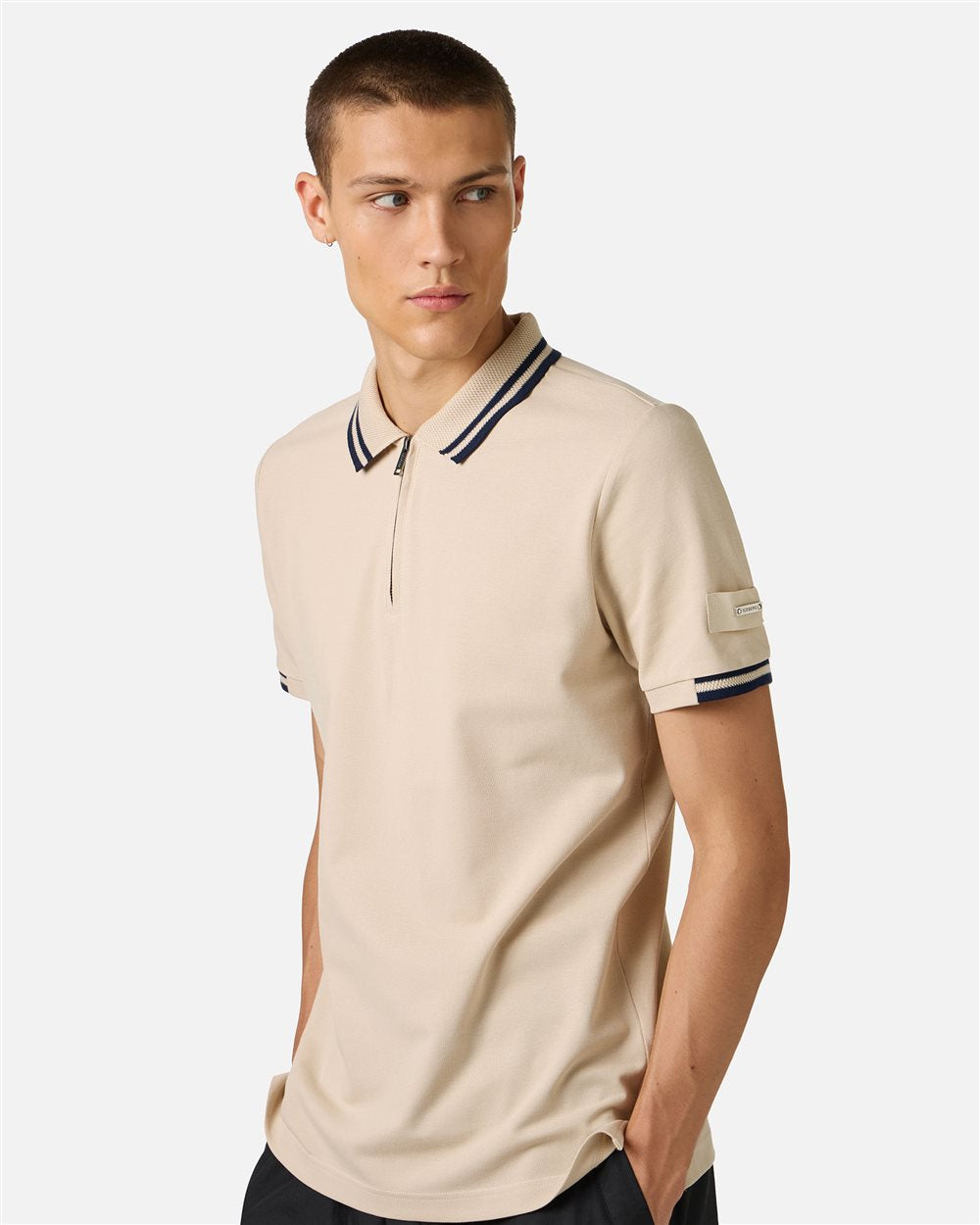 Regular fit short-sleeved polo shirt in cotton piquet