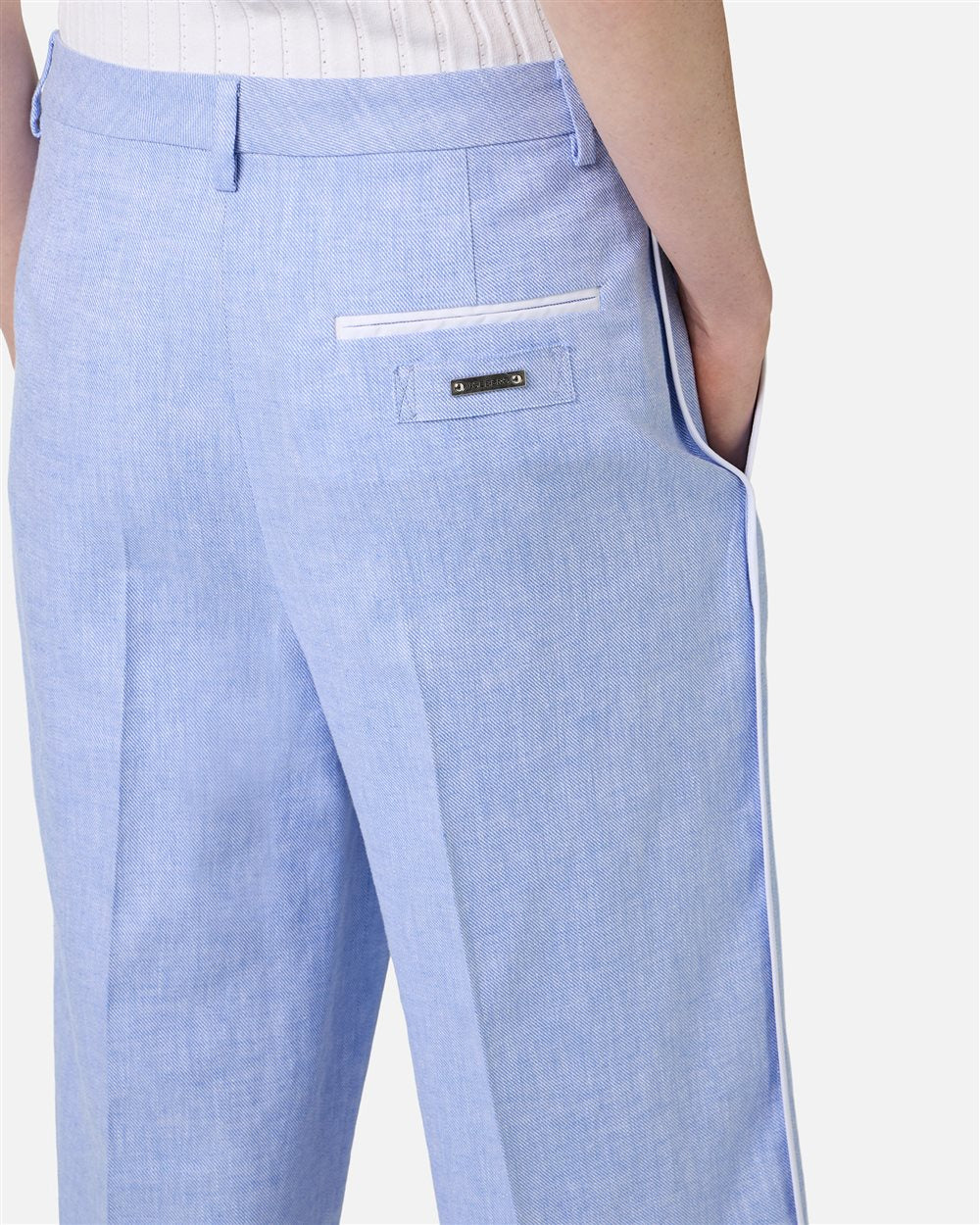 Light blue regular fit Bermuda shorts in diagonal linen-blend fabric