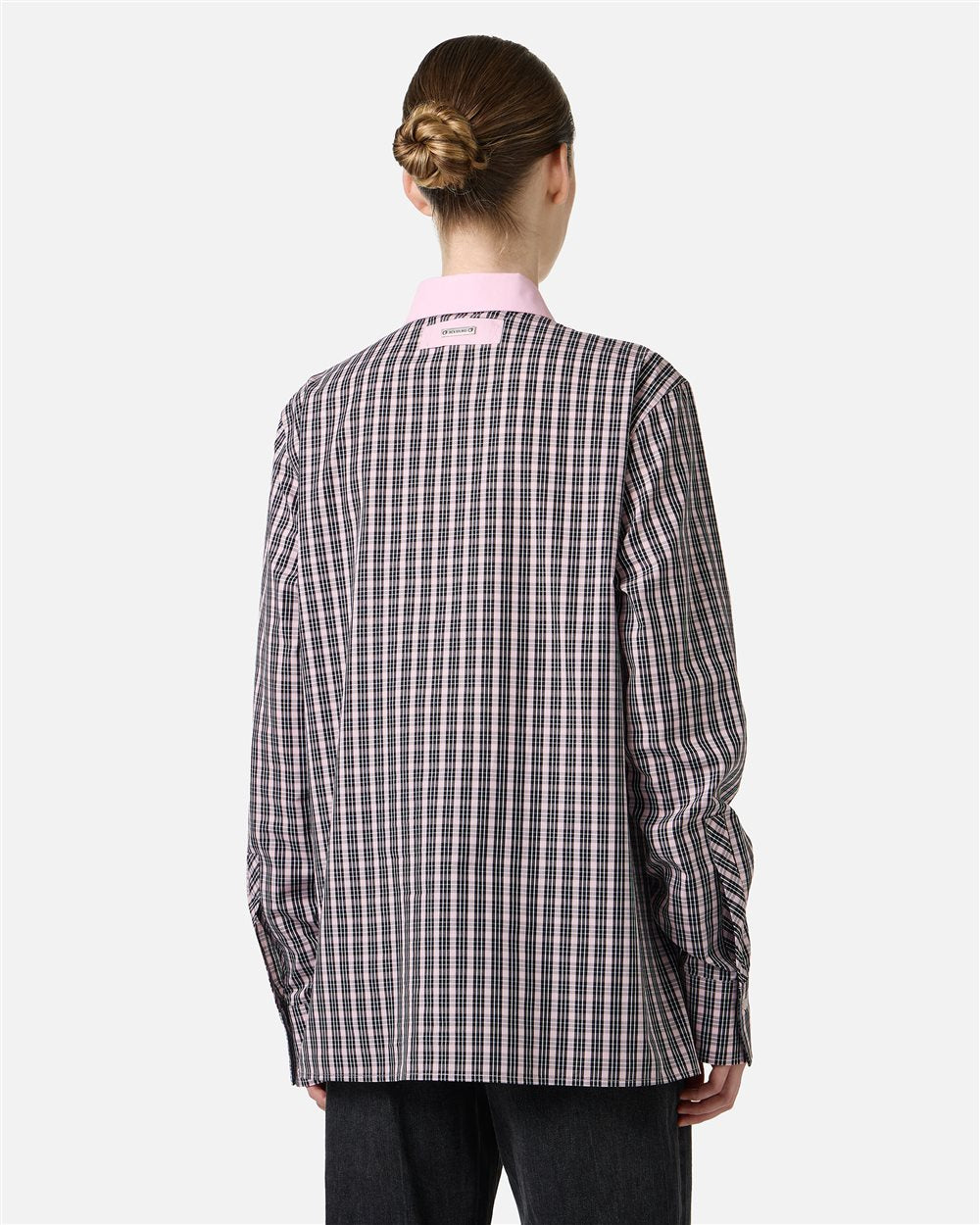 Long-sleeved, comfort fit fuchsia and black check poplin shirt