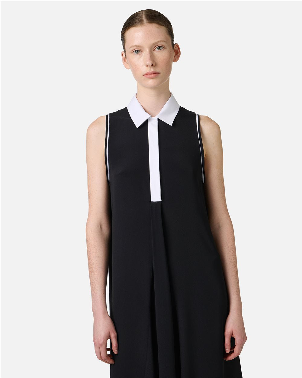 Black, relaxed fit sleeveless dress in silk-blend crepe de chine