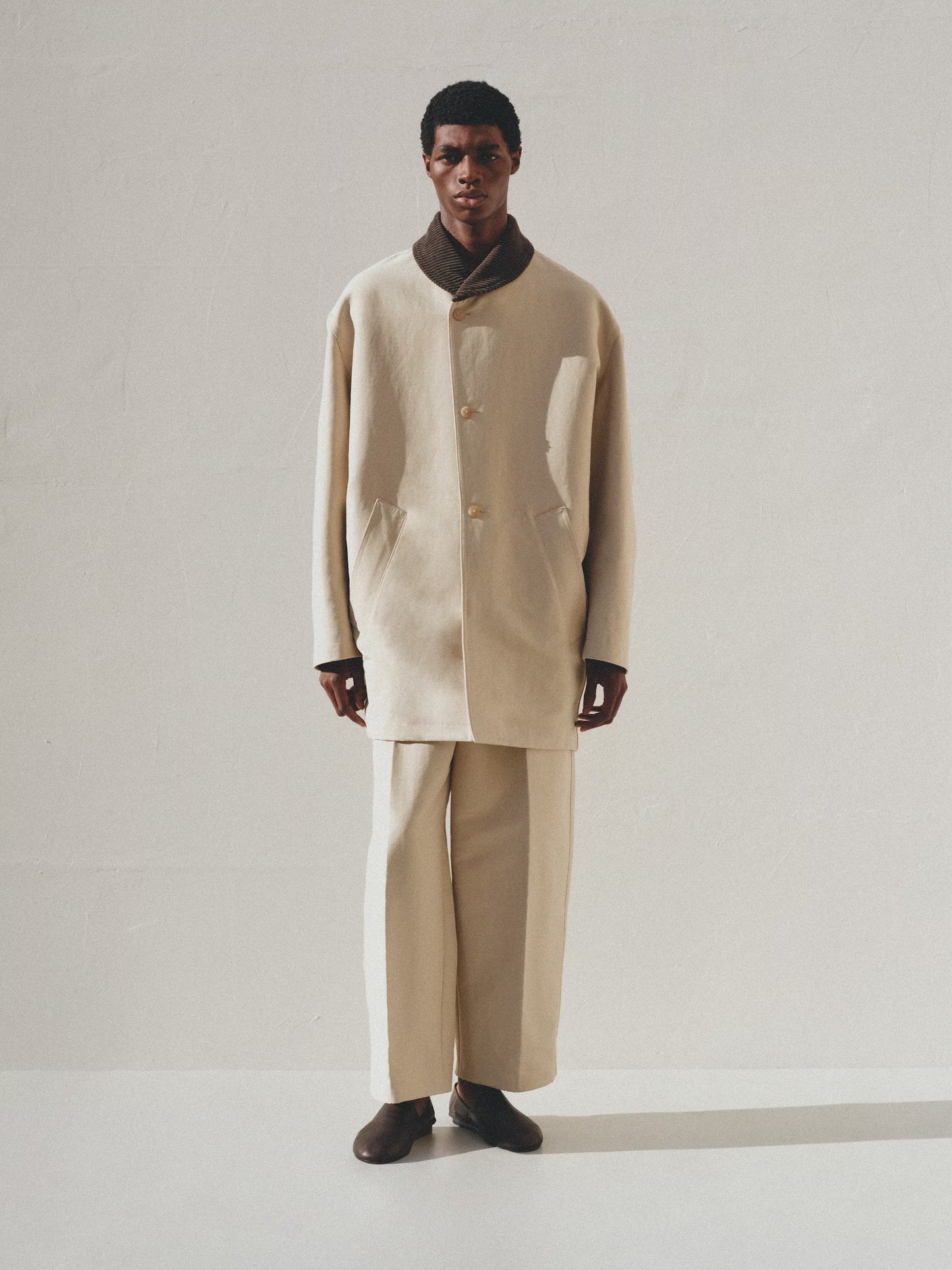 Beige Pastro trousers in cotton canvas