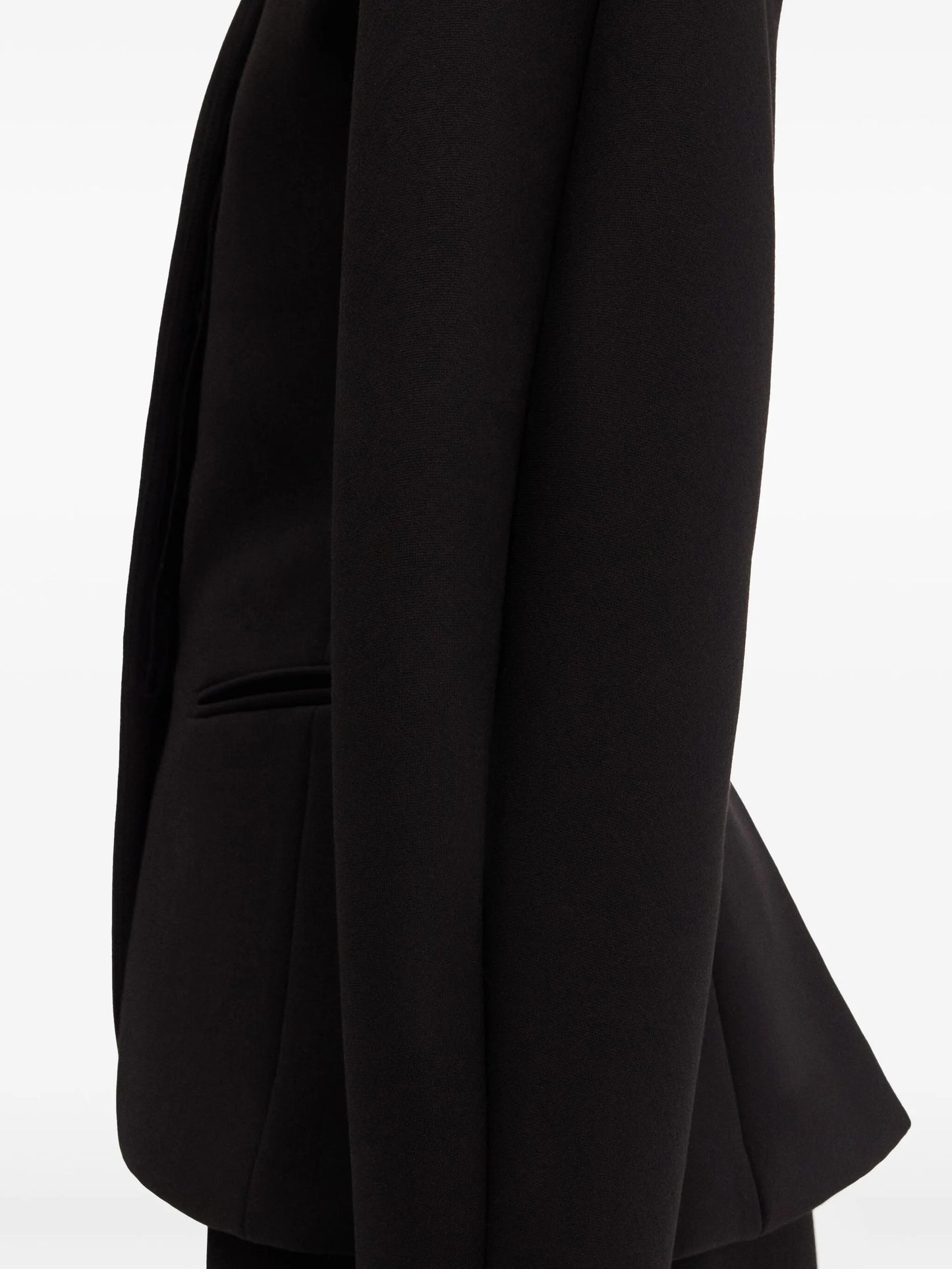 The mini Ovalo jacket