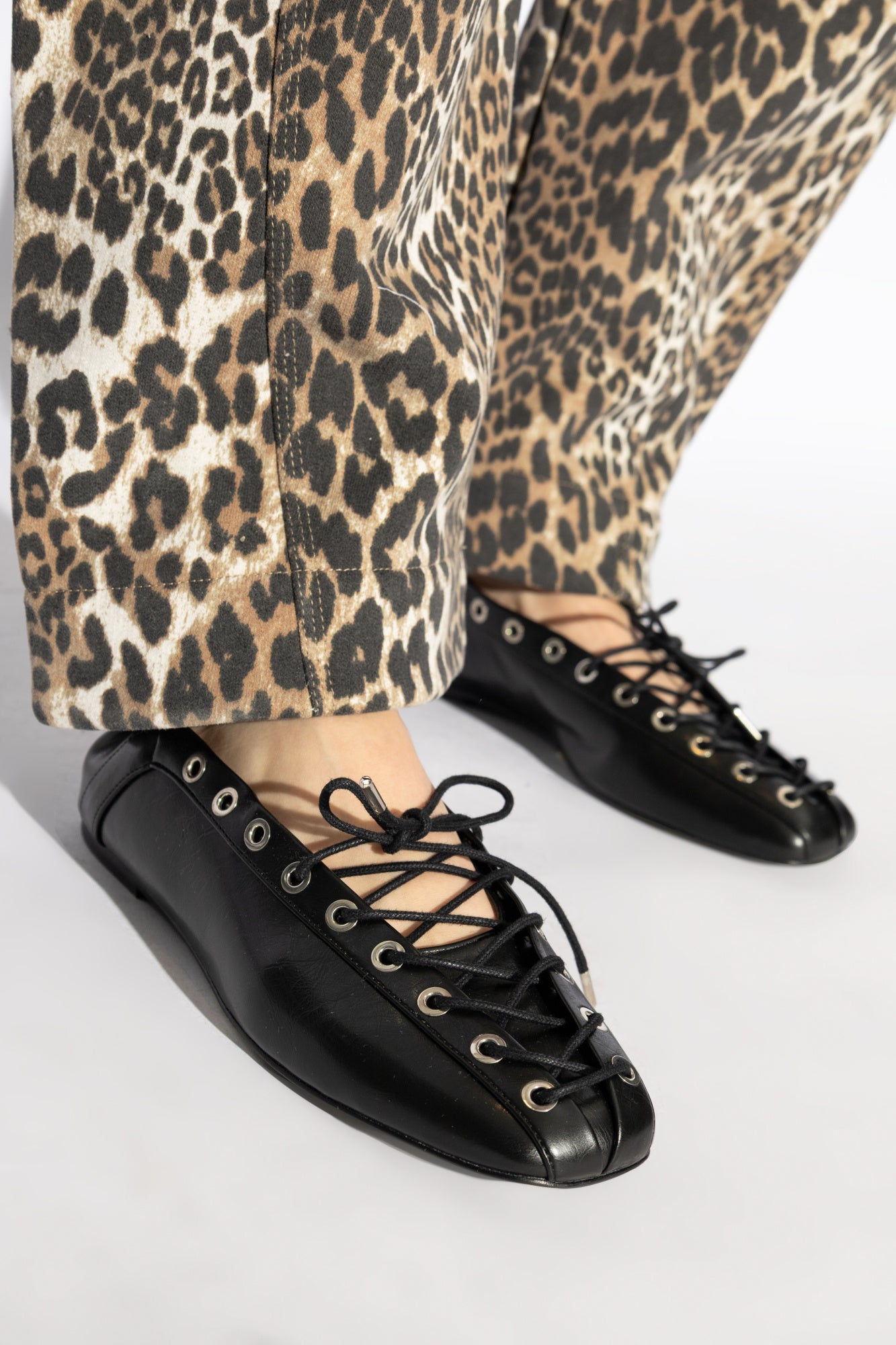 Lace-Up Ballerinas in Black Oleatex