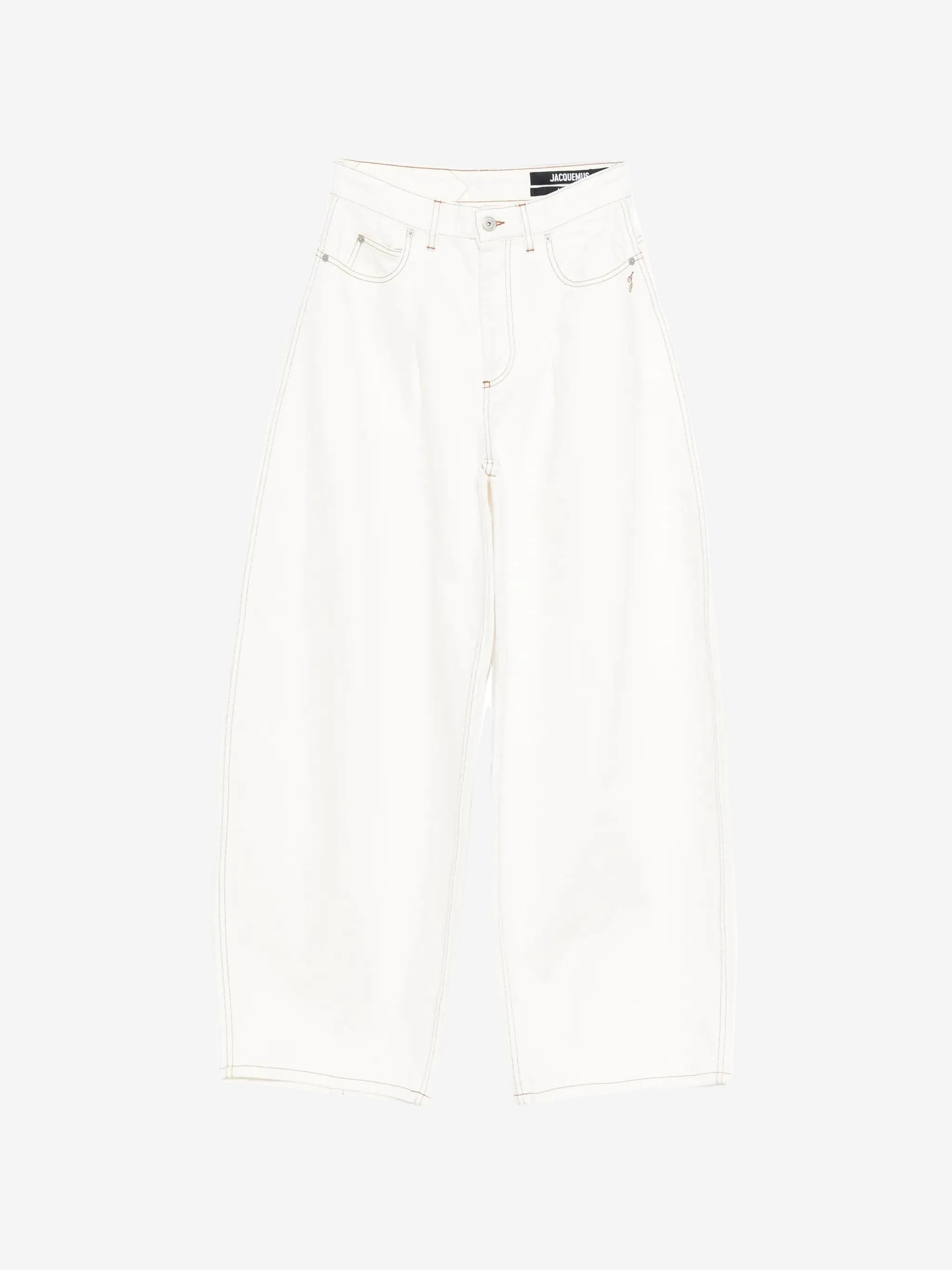 Ovalo de-Nîmes jeans
