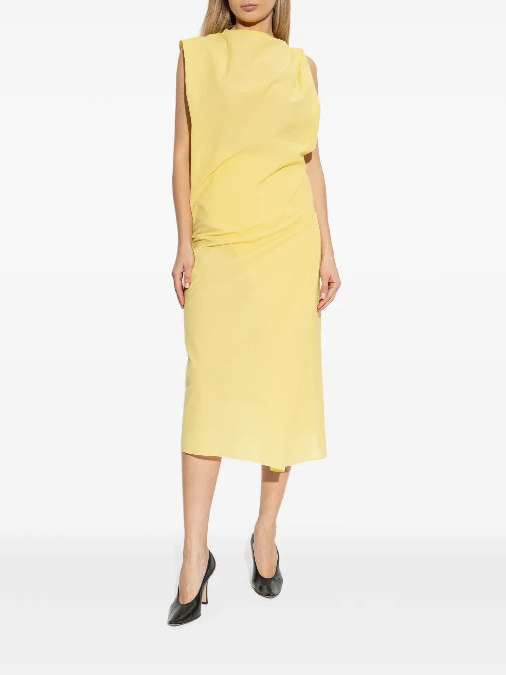 Yellow one-shoulder dress on a white background JACQUEMUS