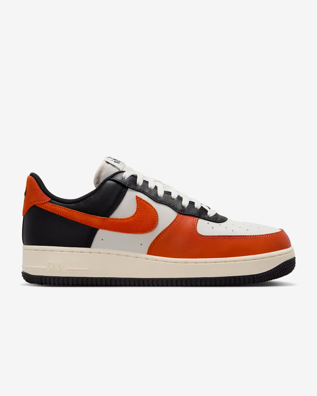 Nike AIR FORCE 1 '07 LV8