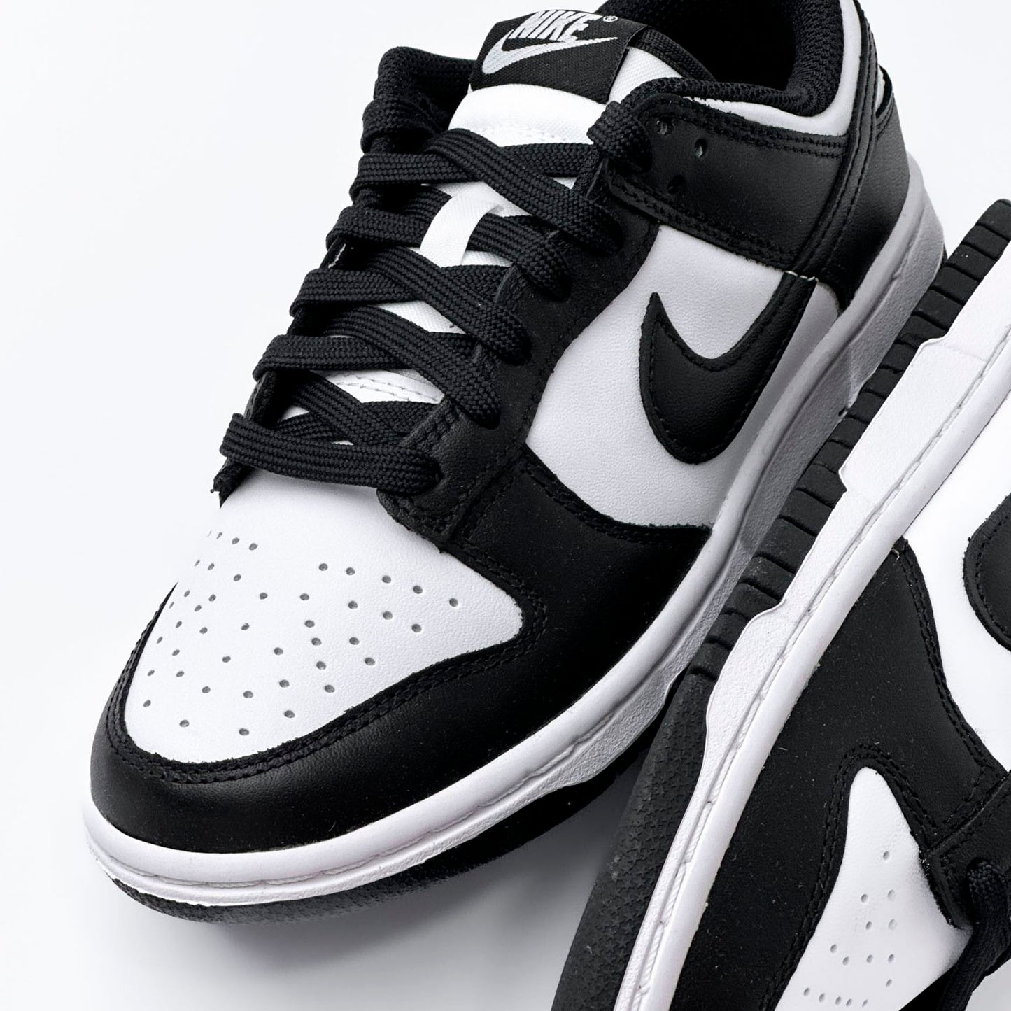 Dunk Low "White/Black" sneakers