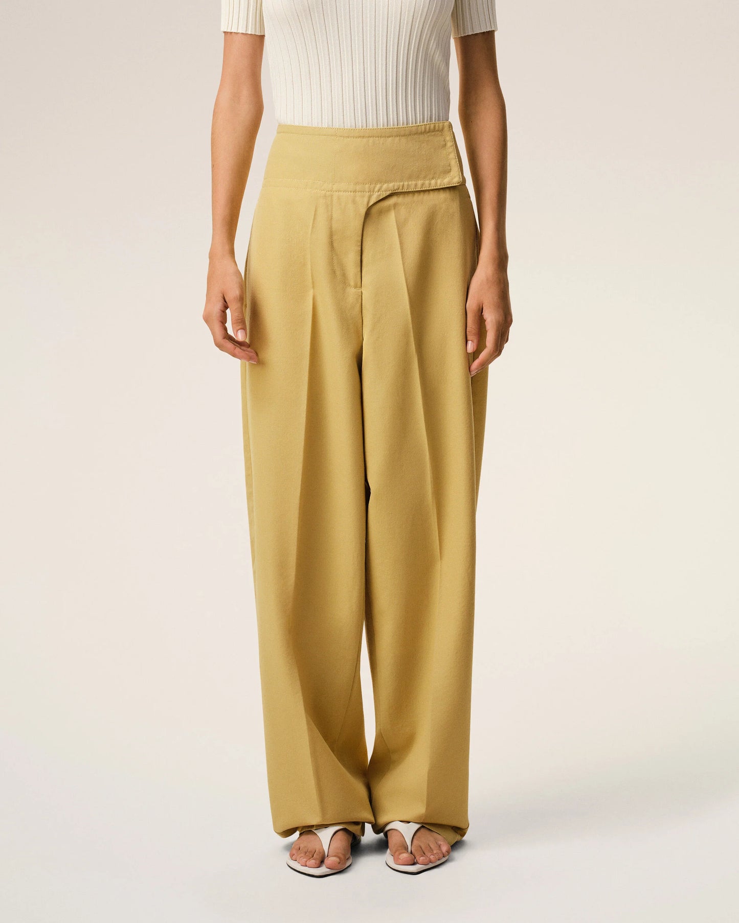 Wrapped Belted Ballon Fit Trousers