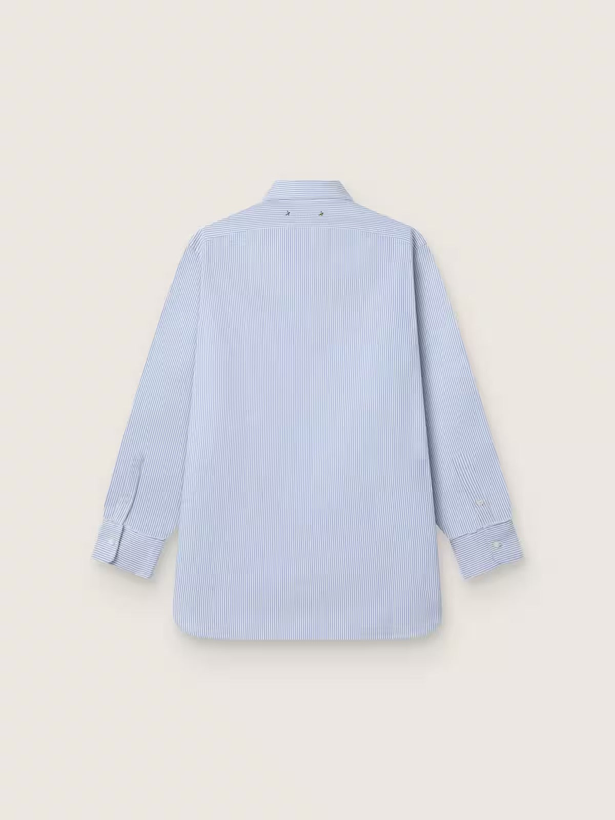 Men's shirt with narrow stripes