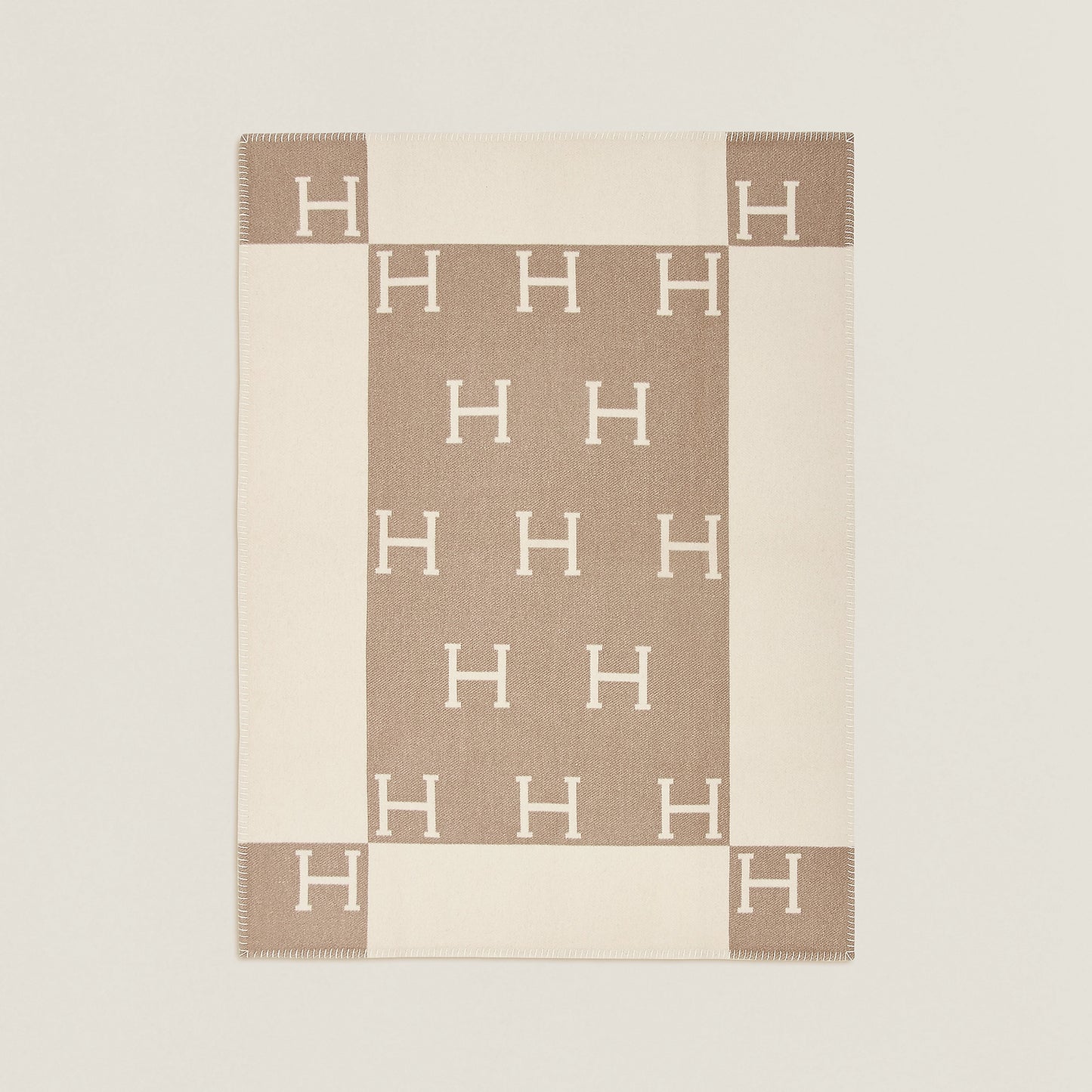 Avalon baby blanket Medium Hazelnut/White