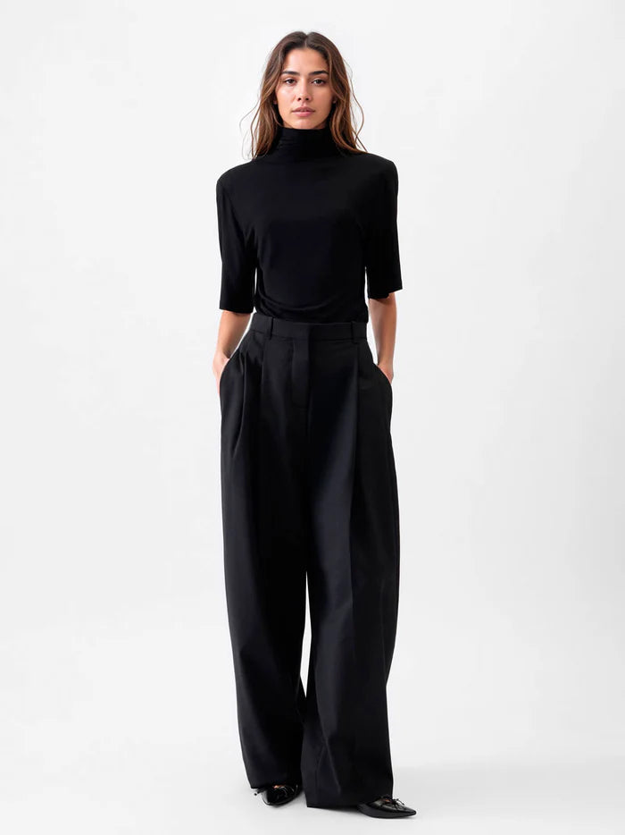 The Woman's pants Black