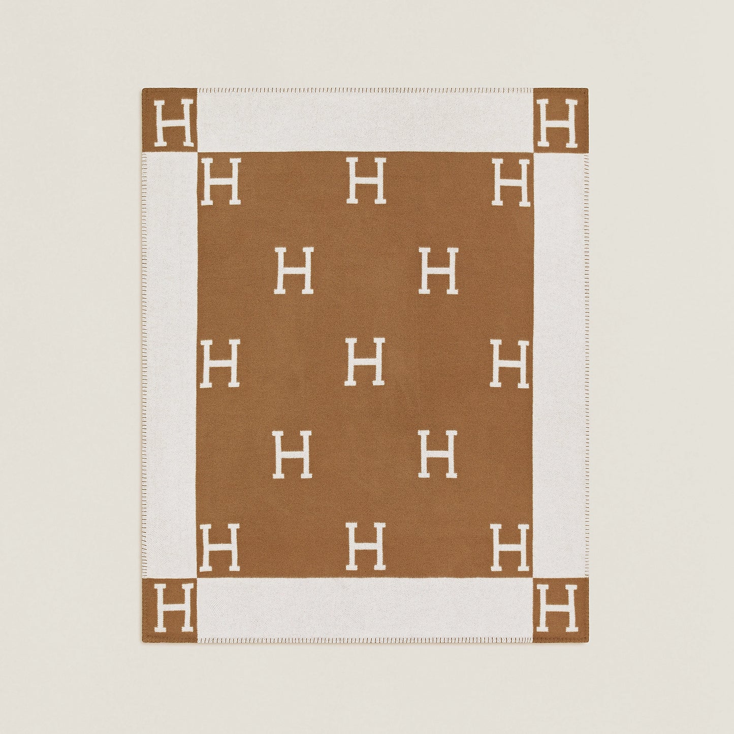 Avalon throw blanket Camel/White