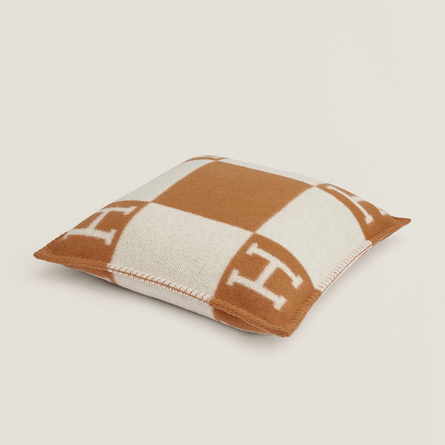 Pillow Avalon PM White/Camel