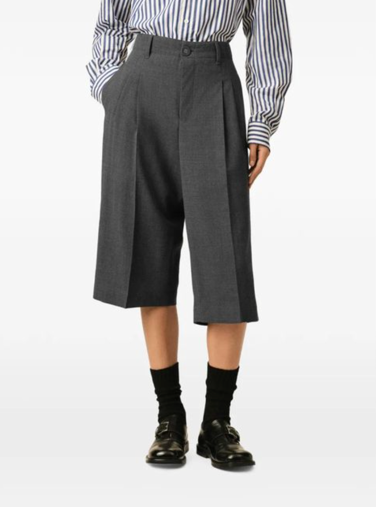 Carrot Short With 2 Pleats Ami De Coeur