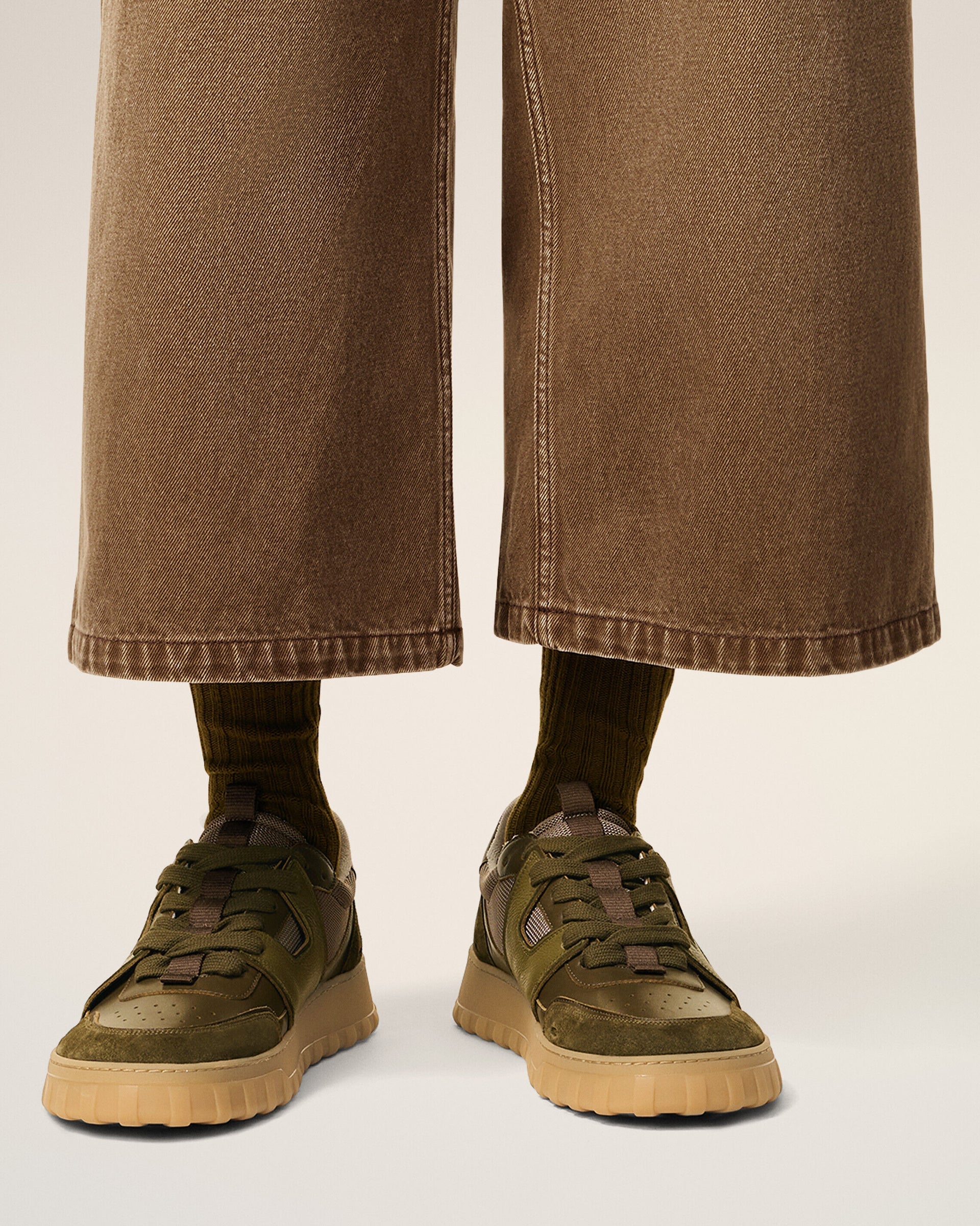 Smooth Leather Low Top A Walk Sneakers