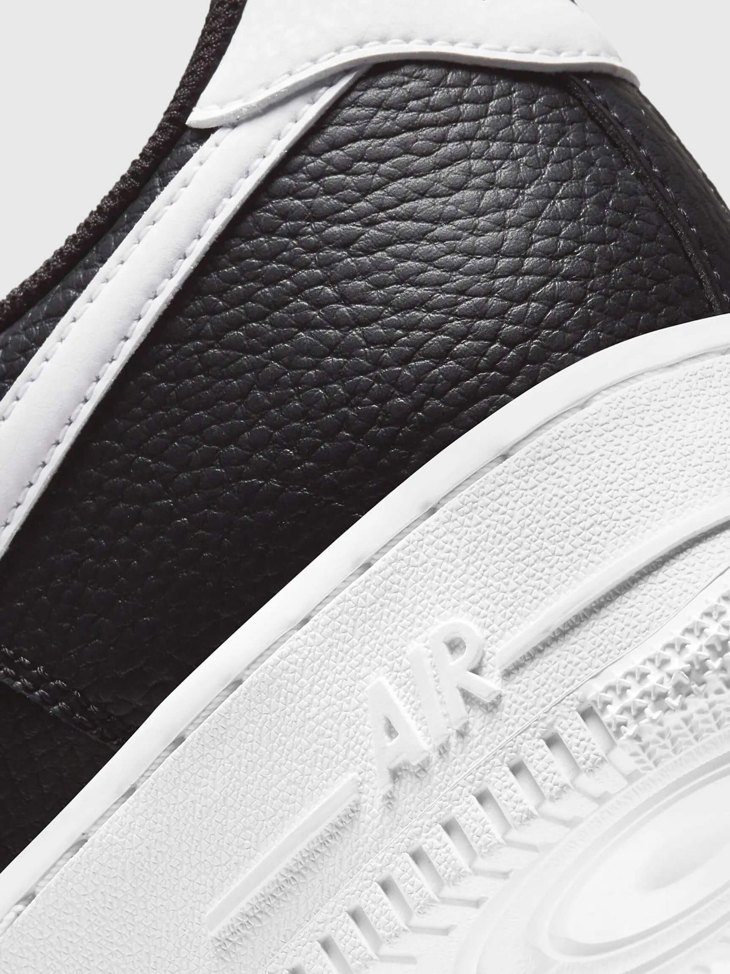 Sport Shoes Nike AIR FORCE 1 '07