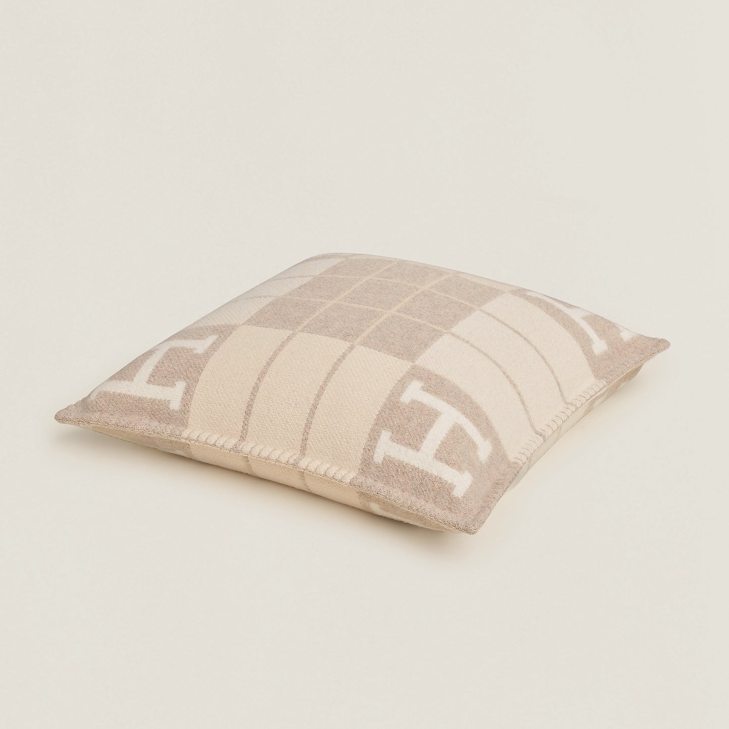 Pillow Avalon PM White/Beige