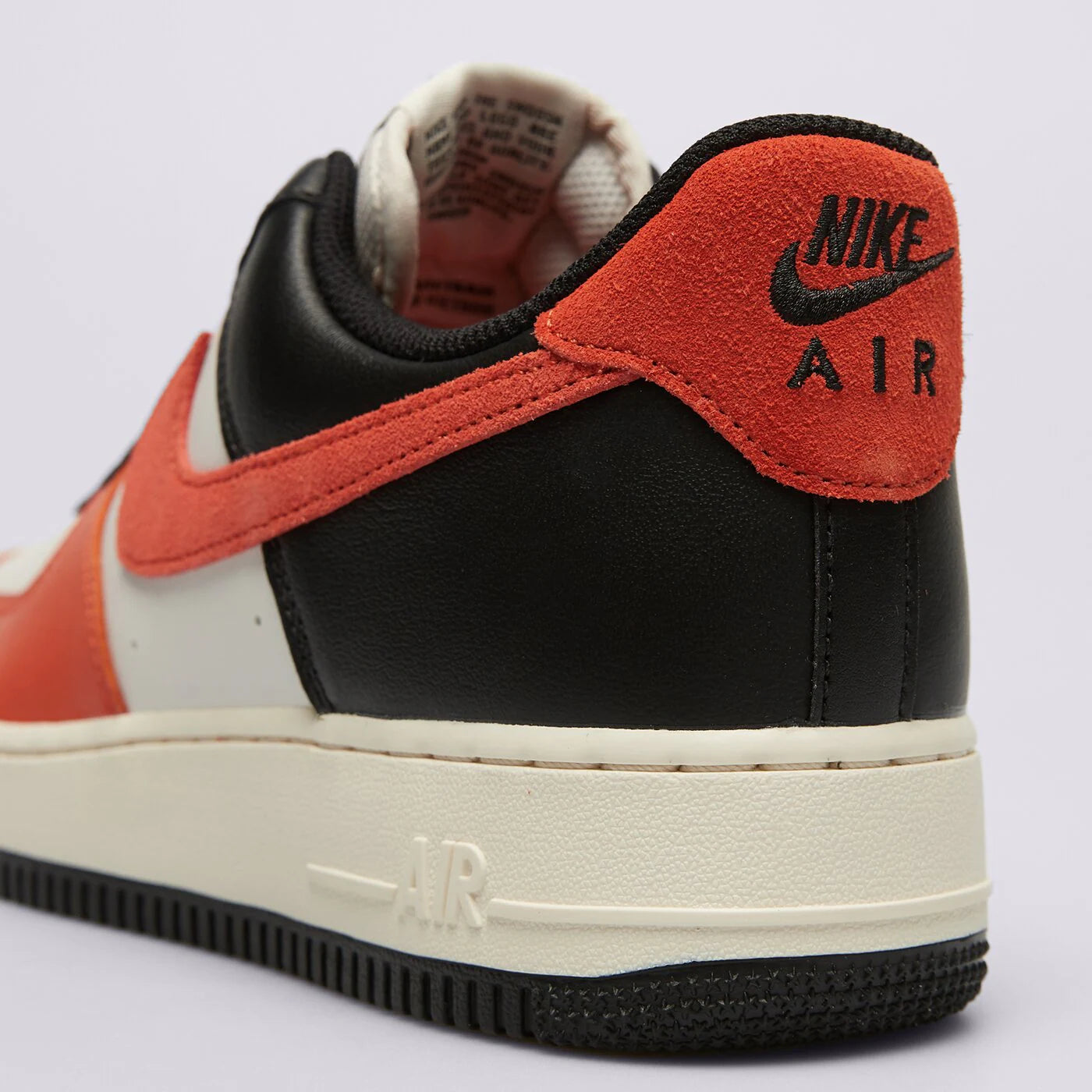 Nike AIR FORCE 1 '07 LV8