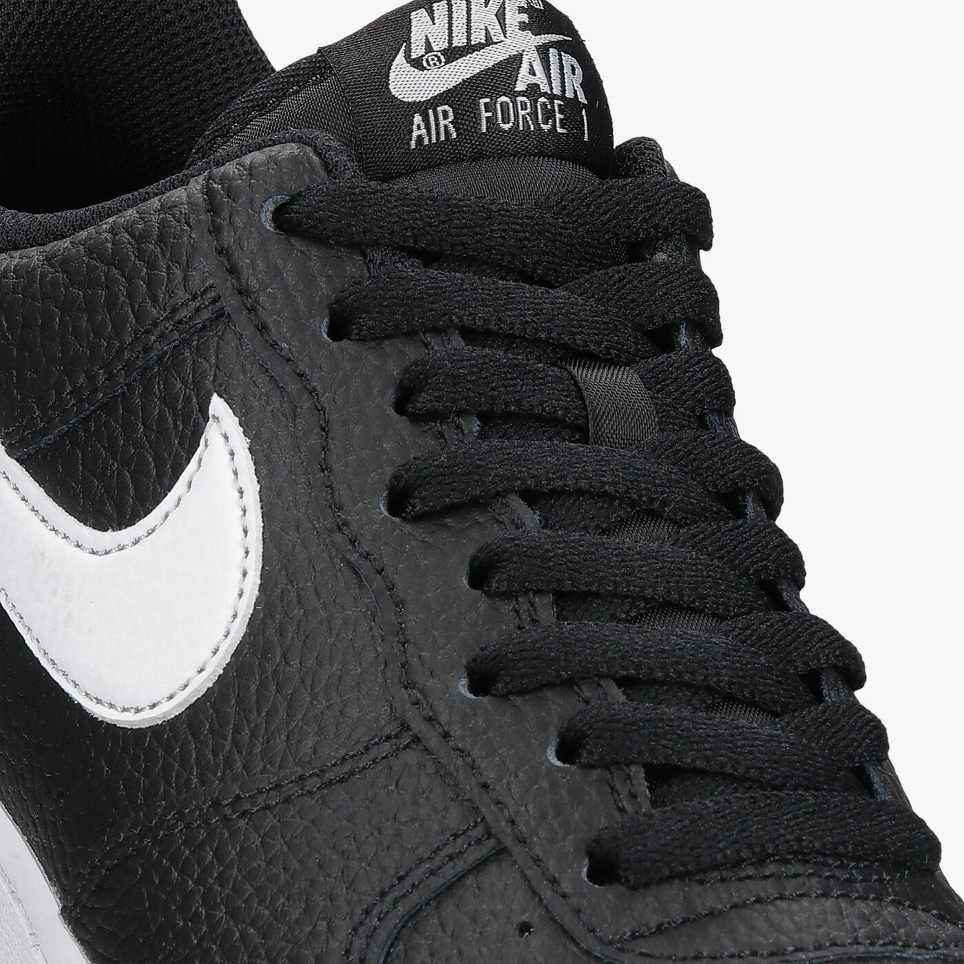 Sport Shoes Nike AIR FORCE 1 '07