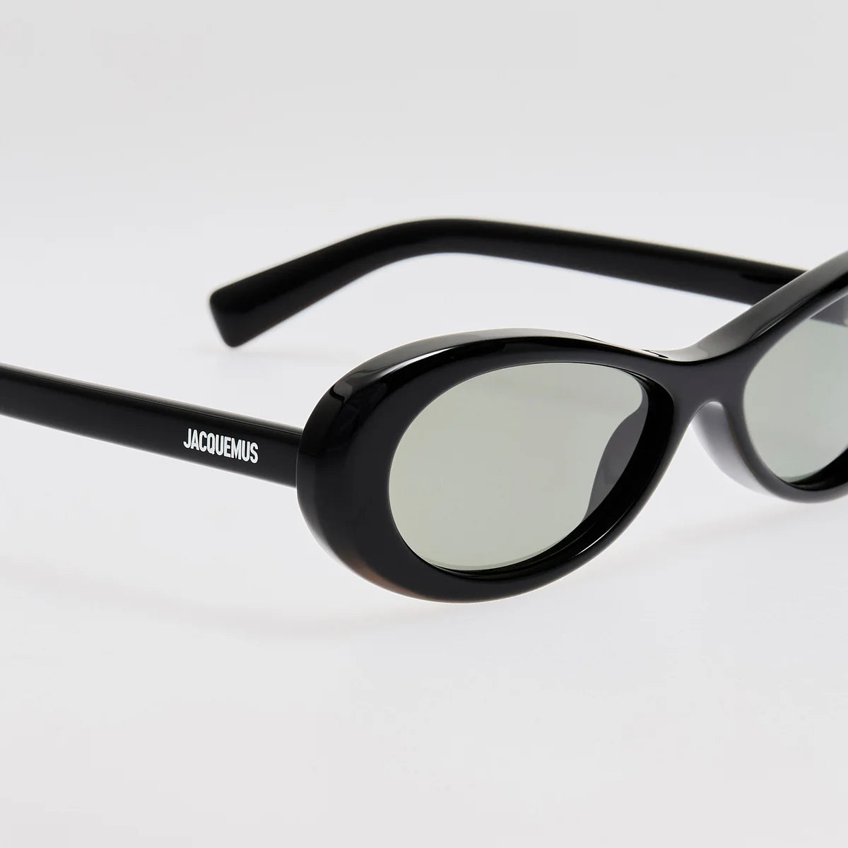 Sunglasses

SS 2026

New collection

JACQUEMUS

Black

Accessories