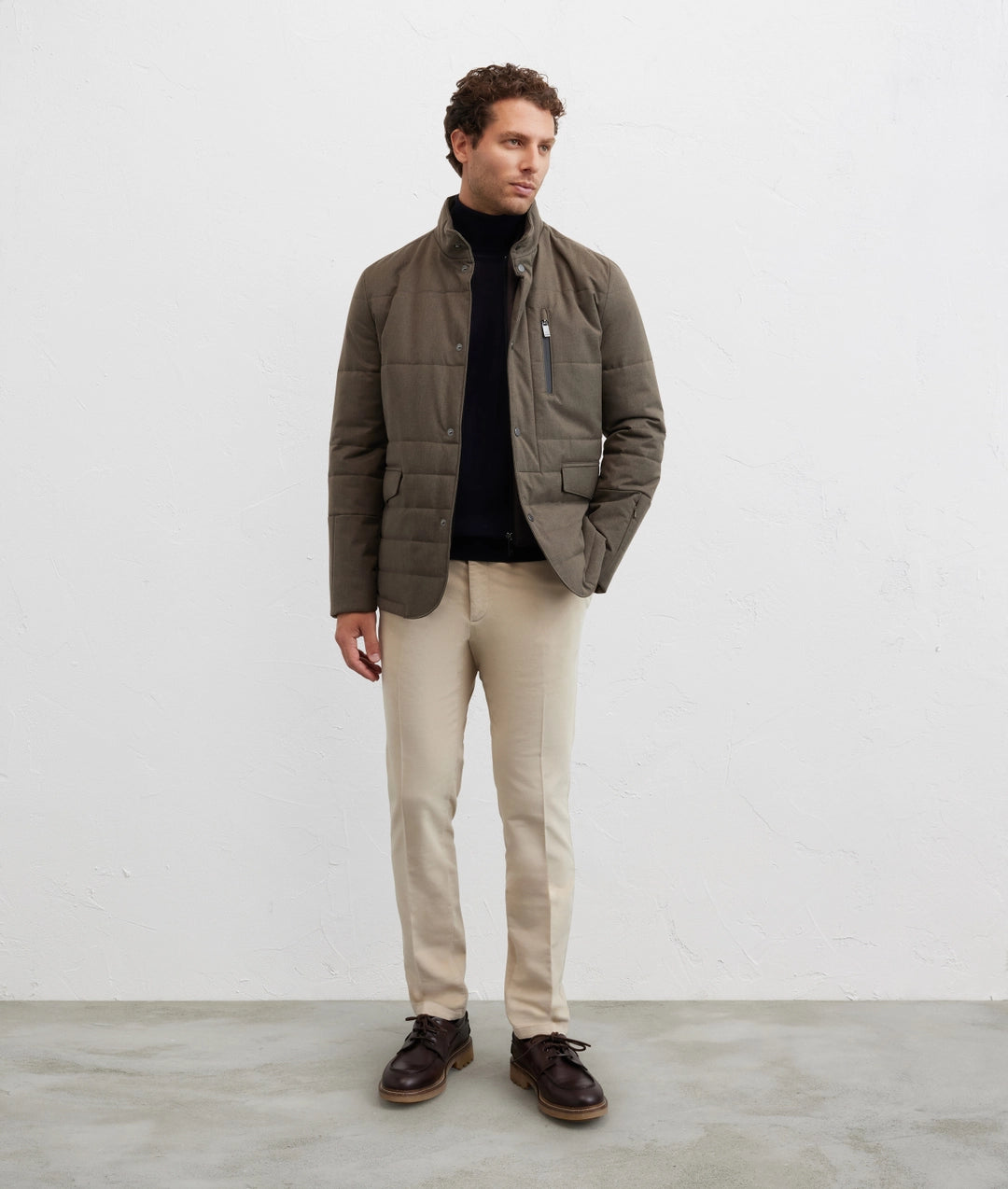 ScooterJjacket in polyester with brown stand up collar
