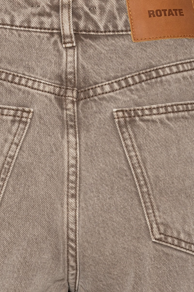 High-waisted flared jeans